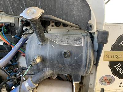 Kenworth T370 Radiator Overflow Bottle / Surge Tank