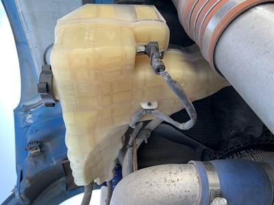 Kenworth T680 Radiator Overflow Bottle / Surge Tank