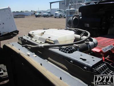 Kenworth T800 Radiator Overflow Bottle / Surge Tank