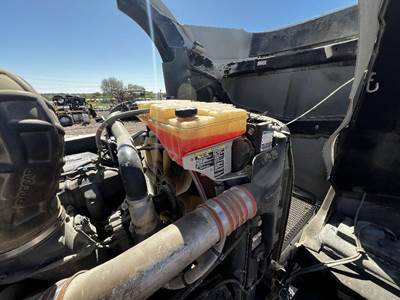 Kenworth T800 Radiator Overflow Bottle / Surge Tank