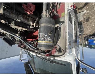 Peterbilt 337 Radiator Overflow Bottle / Surge Tank