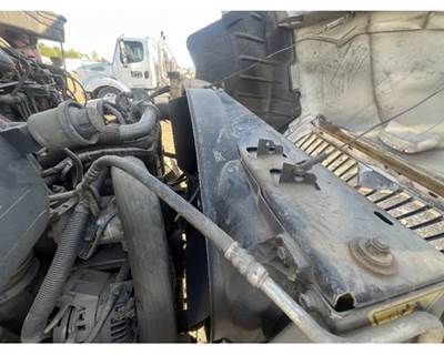 International 4400 Radiator Shroud
