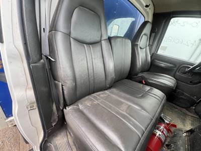 Chevrolet C6500 Right Seat
