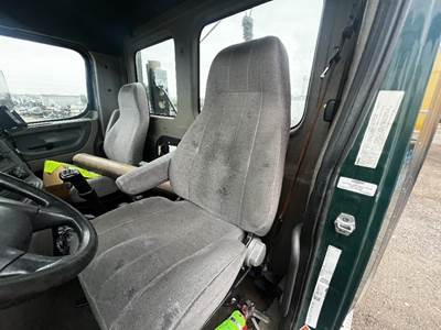 Freightliner Cascadia Left Seat