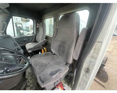 Freightliner Cascadia Left Seat