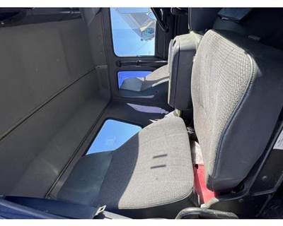 Isuzu FTR Right Seat