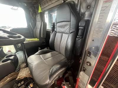 Kenworth T800 Left Seat