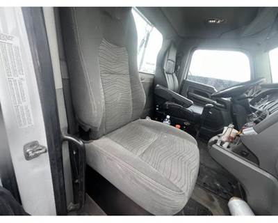 Kenworth T800 Right Seat