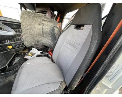 Mack Pinnacle CXU612 Left Seat for a Mack CXU612