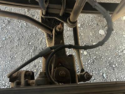 GMC C5500 Left Spindle