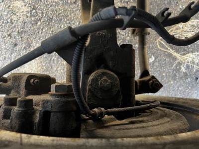 GMC C5500 Left Spindle