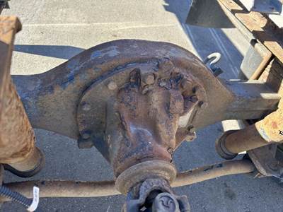 GMC C5500 Right Spindle