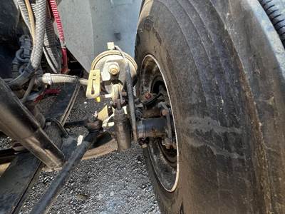 International 4400 Spindle