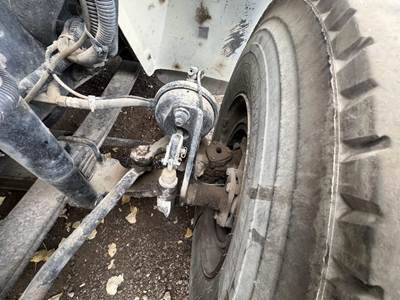 International 4400 Spindle