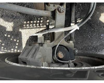 Isuzu FTR Spindle