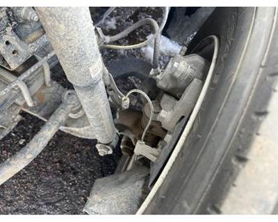 Isuzu NPR Spindle