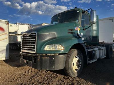 Mack Pinnacle CXU612 Starter for a Mack CXU612