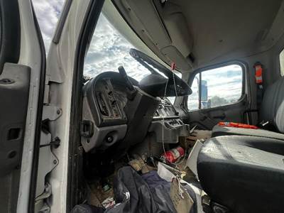 Freightliner M2 106 Steering Column