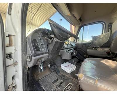 Freightliner M2 106 Steering Column