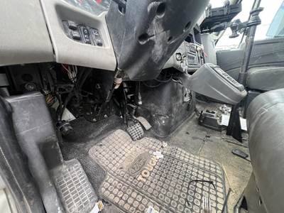 International 4400 Steering Column