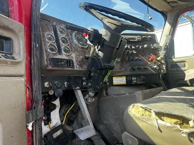 International Paystar 5500i Steering Column for a International 5500I