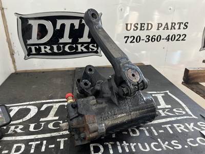 International MV607 Steering Gear / Rack