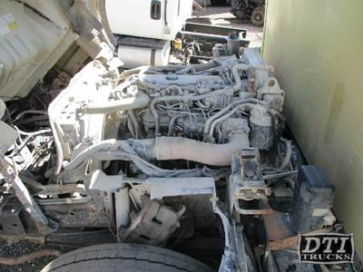 Isuzu 4HK1TC Steering Pump for a Isuzu NRR