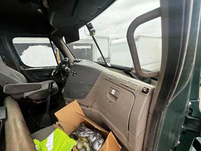 Freightliner Cascadia Interior Sun Visor