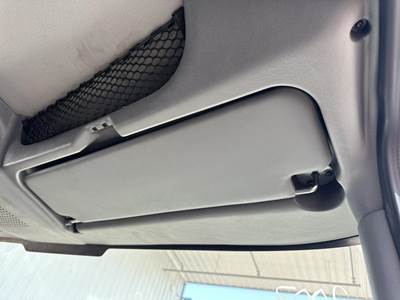 International 4200 Interior Sun Visor