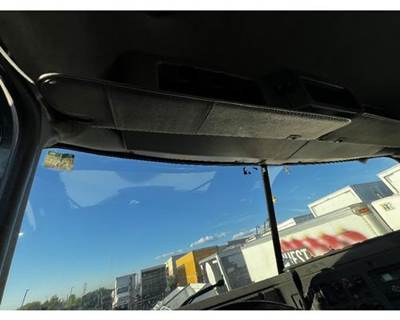 Mack Pinnacle CXU612 Interior Sun Visor for a Mack CXU612