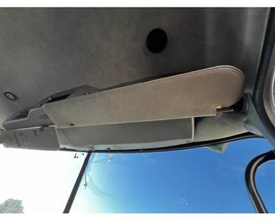 Mack Pinnacle CXU612 Interior Sun Visor for a Mack CXU612