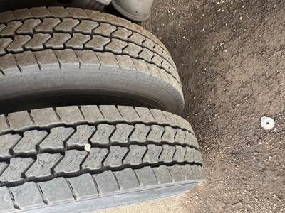 Freightliner M2 106 Tire