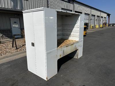 International 4400 Tool Box