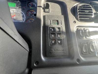 Freightliner M2 106 Transmission