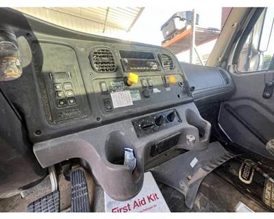 Freightliner M2 106 Transmission