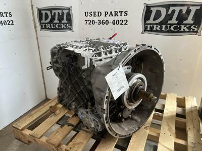 Mack Pinnacle CXU612 Transmission for a Mack CXU612