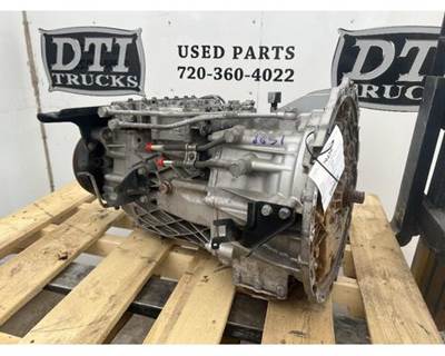 Mitsubishi Fuso Transmission for a Mitsubishi Fuso FE180