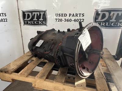 Spicer ES52-7A Transmission for a International 4700