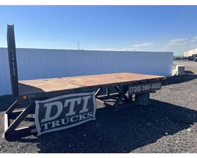 2005 GMC C5500 Flatbed Truck Body