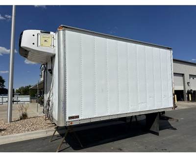 2007 International 4200 14' Reefer Truck Body with Supra 650 Unit