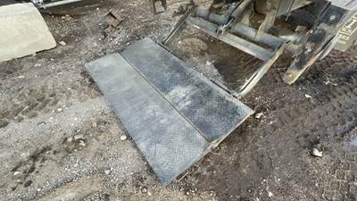 International 4300 Truck Body