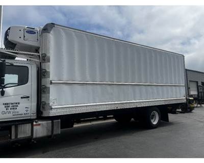 Supreme 26' Reefer Van Body w/ Carrier Supra Unit & Liftgate