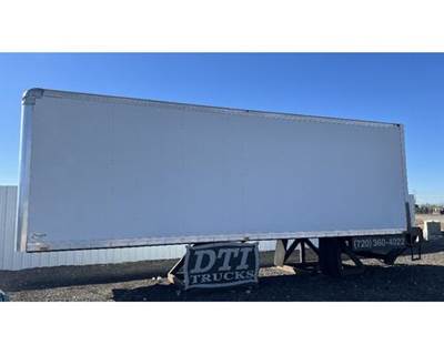 26' Van Body 102"W x 95"H w/ Maxon GPT 3000 lb Tuck-Away Liftgate