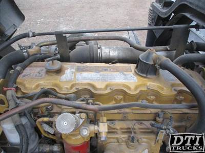 Caterpillar 3126 Valve Cover for a GMC T7