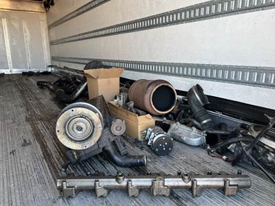 International 4300 Valve Cover