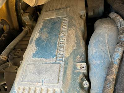 International DT466E Valve Cover for a International 4300