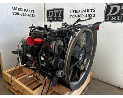 Paccar PX-7 Valve Cover for a Kenworth T270