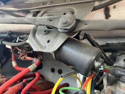 Freightliner M2 106 Windshield Wiper Motor