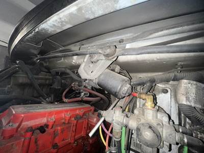 Freightliner M2 106 Windshield Wiper Motor