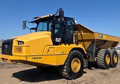 Caterpillar 725 Articulated Truck